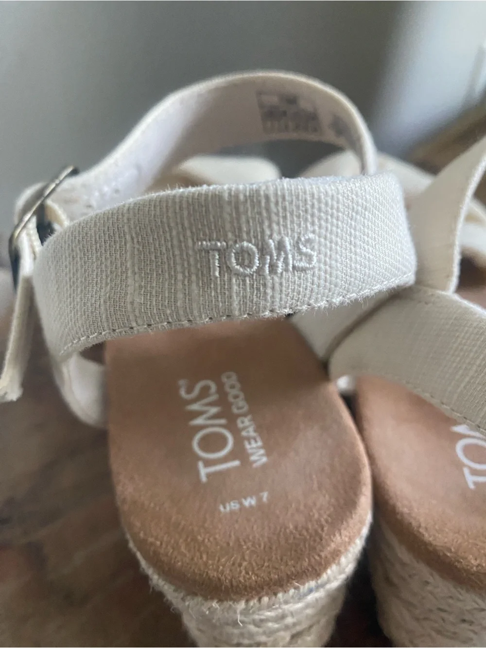 Toms Kinsley Natural Ivory Knotted Espadrille Wedge Sandal Boho Coastal Vacation